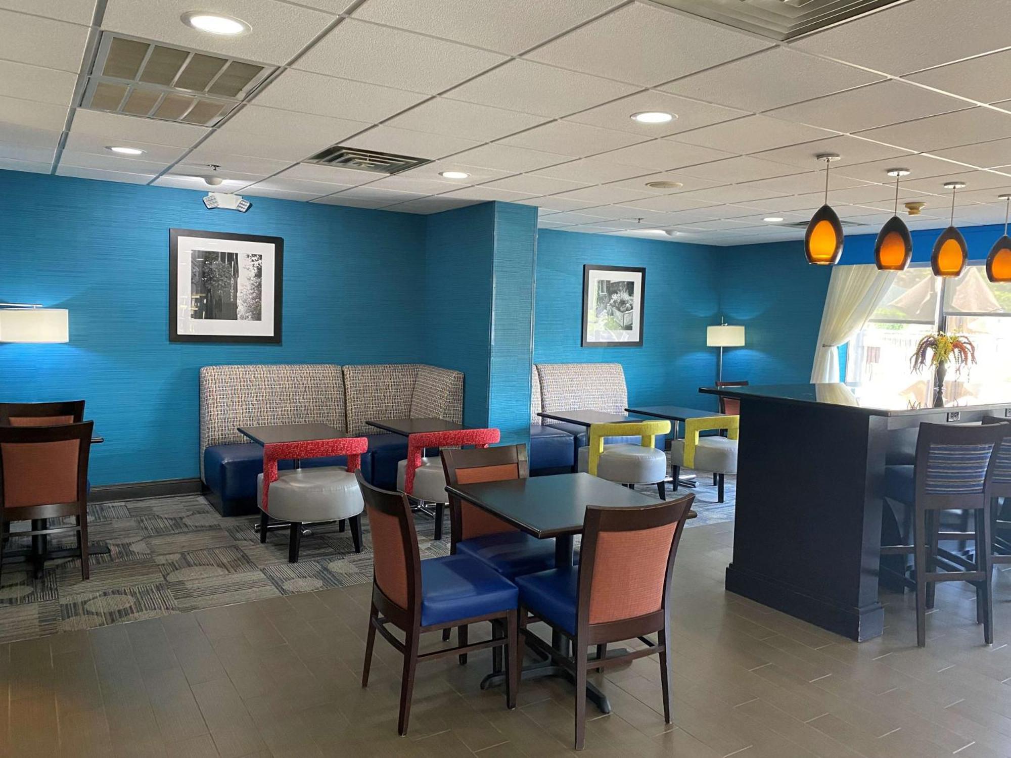 Hampton Inn Ft. Chiswell-Max Meadows Exterior foto